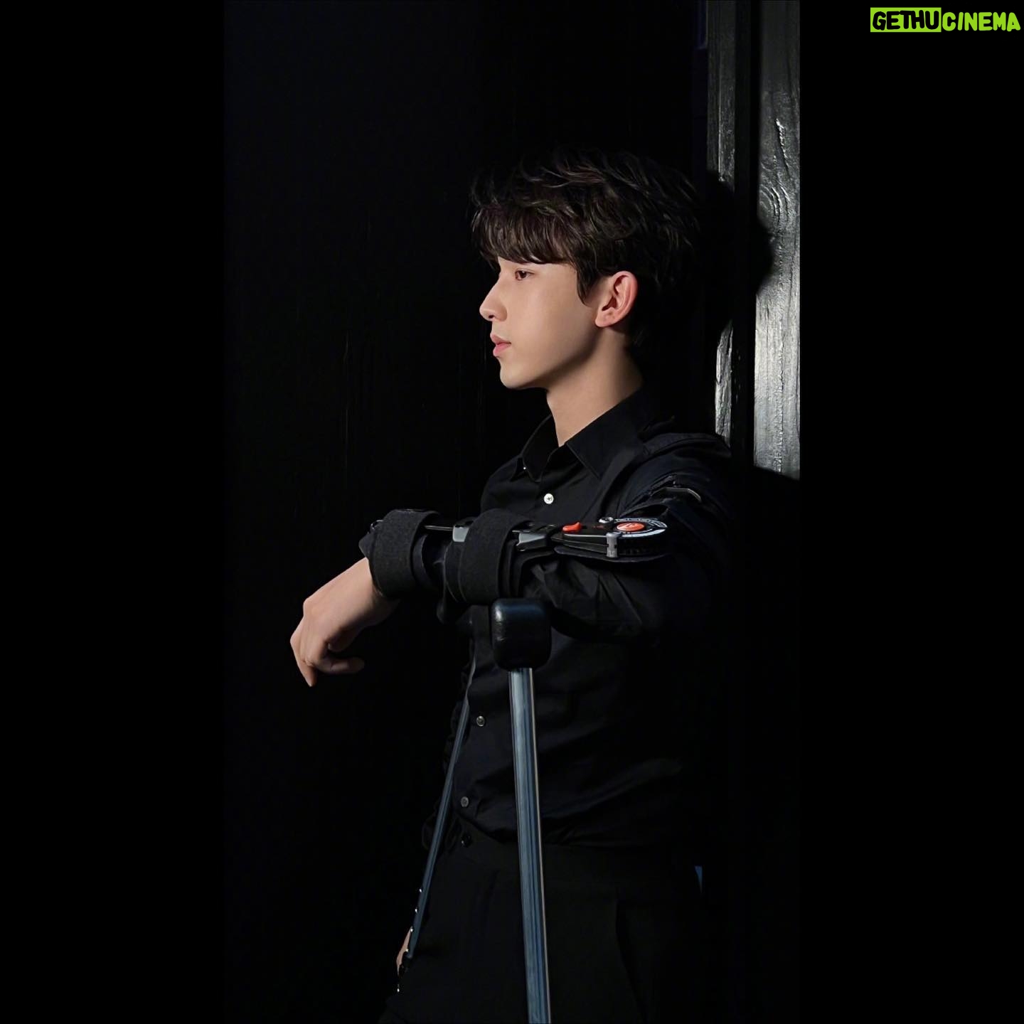 Guo Junchen - 56.8K Likes - 开工 都是宝贵的经历 郭俊辰限定皮肤仅此一套🩼🩼🦽 