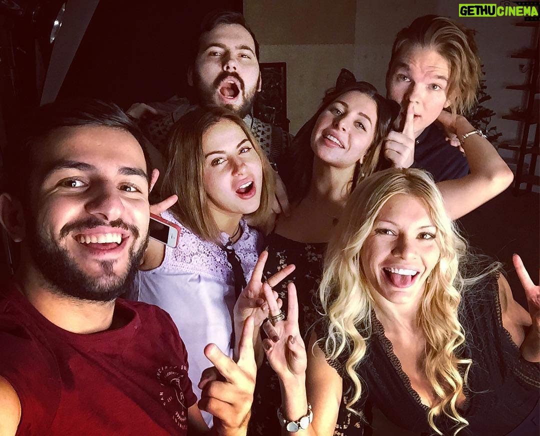 Guram Narmania - 7.2K Likes - Сегодняшнее День Рождение прошло на съемках и вообще, в силу работы, мало кому мог сегодня ответить, но в любом случае - спасибо всем за поздравления! Спасибо за поддержку и спасибо маме за все)
#гурамгрузин #rakamakafo