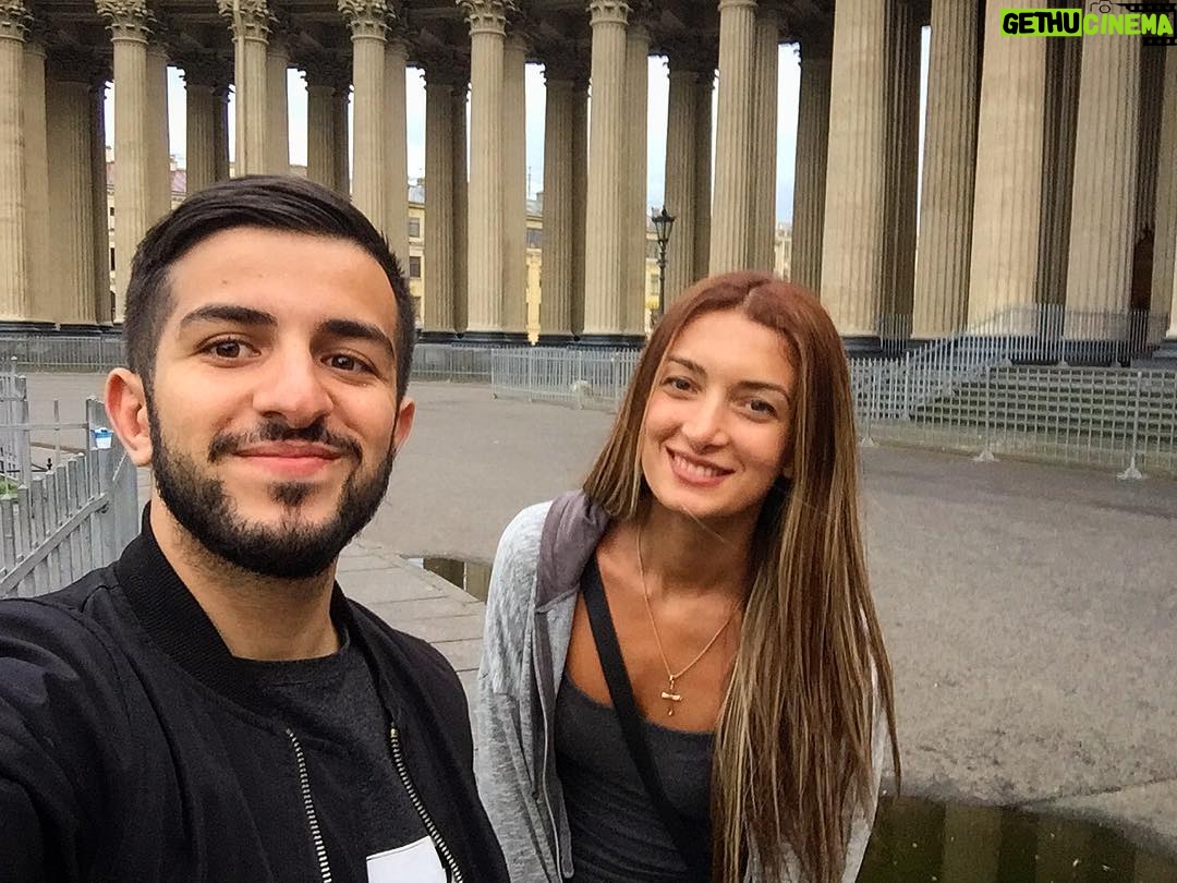 Guram Narmania - 8.1K Likes - Сестра приехала. Начинается культурная программа)
#гурамгрузин #rakamakafo