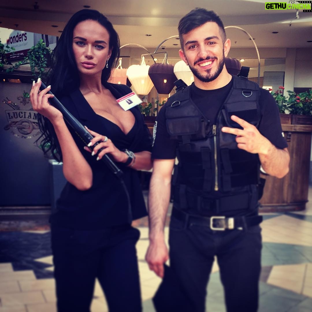 Guram Narmania - 7.5K Likes - Яна, Гурам (слева направо).
#гурамгрузин #rakamakafo #чоп