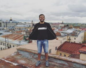 Guram Narmania Instagram - Спасибо @vanjoivan за то, что в очередной раз провёл на крыши Питера! Как всегда круто)
#гурамгрузин #rakamakafo