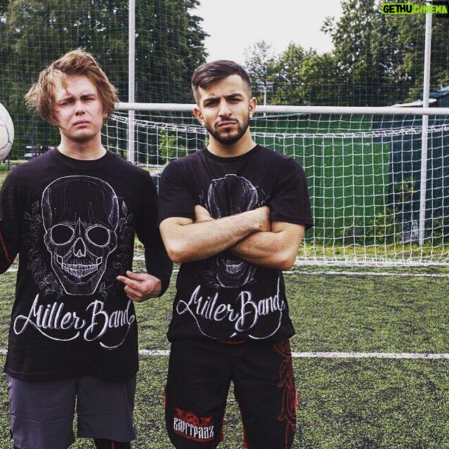 Guram Narmania - 7.5K Likes - Гена, Гурам (слева направо).
#гурамгрузин #rakamakafo