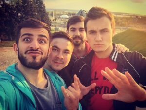 Guram Narmania Instagram - За свою жизнь мне удалось побывать в разных городах Европы, СНГ, разок даже съездить в Америку. Все эти поездки я ждал с нетерпением, но никогда не хотел посмотреть Россию. Не то чтобы я ни разу не выбирался за пределы Питера, но вдохновления к таким поездкам у меня не было никогда. 
И вот - Казань. Да, я слышал, что это красивый и развивающийся город, но не думал, что он оставит у меня такие впечатления. Здесь максимально круто)
Европейская набережная, прекрасные места и виды, неожиданные встречи, атмосфера города - все сработало для меня на 100%. И наконец, так часто, как нас узнавали здесь - в Питере узнавали только на блогерских фестивалях. Один из самых популярных вопросов, который нам задают - "Как вы снимаете, если вас все узнают?" и если в Питере/Москве нам это кажется смешным, потому что это совсем не так, то здесь я прочувствовал актуальность этого вопроса. Порой, мы не могли пройти и 5 метров, чтобы нас не останавливали. Здесь было какое-то невероятное количество людей разных возрастов (преимущественно, кстати, 18 ), которые фоткались с нами, говорили кучу приятных слов и поддерживали нас. Надо будет обязательно сюда вернуться. Спасибо тебе Казань, что изменила моё отношение к городам России. Следующий этап - Сочи!
#гурамгрузин #rakamakafo