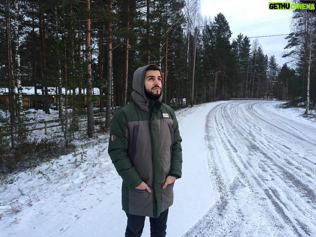 Guram Narmania - 10.7K Likes - Место под соснами.
#гурамгрузин #rakamakafo