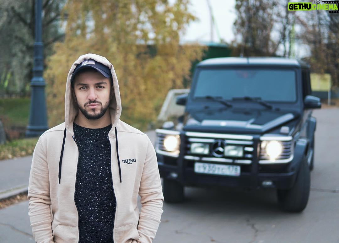 Guram Narmania - 15.9K Likes - Делай сегодня то, что другие не хотят - завтра будешь жить так, как другие не могут. Никогда не сдавайся и ты увидишь, как сдаются другие. «Не могу» не существует - есть «не хочу», «не умею», «боюсь». #жизньодна #одинокийволк #братзабрата
Фото by @sbogumirsky
#гурамгрузин #rakamakafo
