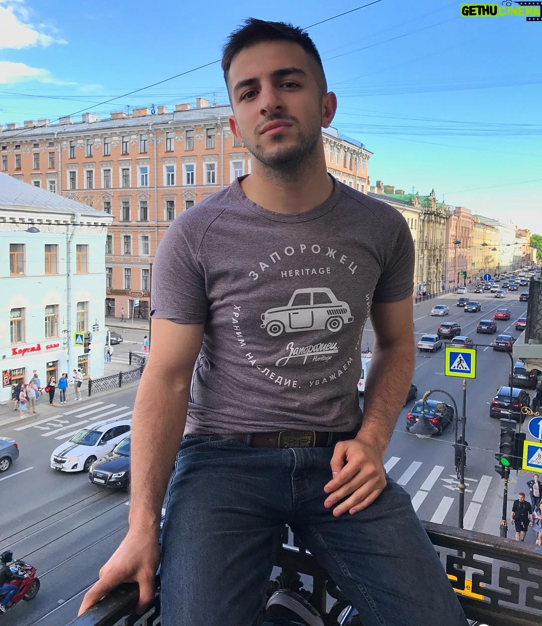 Guram Narmania - 16.4K Likes - Решил принять участие в конкурсе, в котором мне очень легко принять участие ибо я совсем не курящий)
Суть очень простая - вы обещаете не курить до 2 июля (а лучше вообще бросаете) и в течении марафона рассказываете о своих успехах - насколько это было тяжело или не тяжело. А после КК2017 Сборная России по футболу выберет победителя, который сможет побывать на тренировке сборной и на мой взгляд - это отличный стимул для тех, кто курит.
Для участия в конкурсе разместите в Фейсбуке, ВК, Инстаграме или Твиттере сообщение "Я, ФИО или ник, принимаю условие марафона #живубезтабака и обещаю не курить до 2 июля" и дальше рассказывайте о своих успехах) Начинайте прямо сейчас - курение нынче не в тренде!)
#гурамгрузин #rakamakafo #живубезтабака
