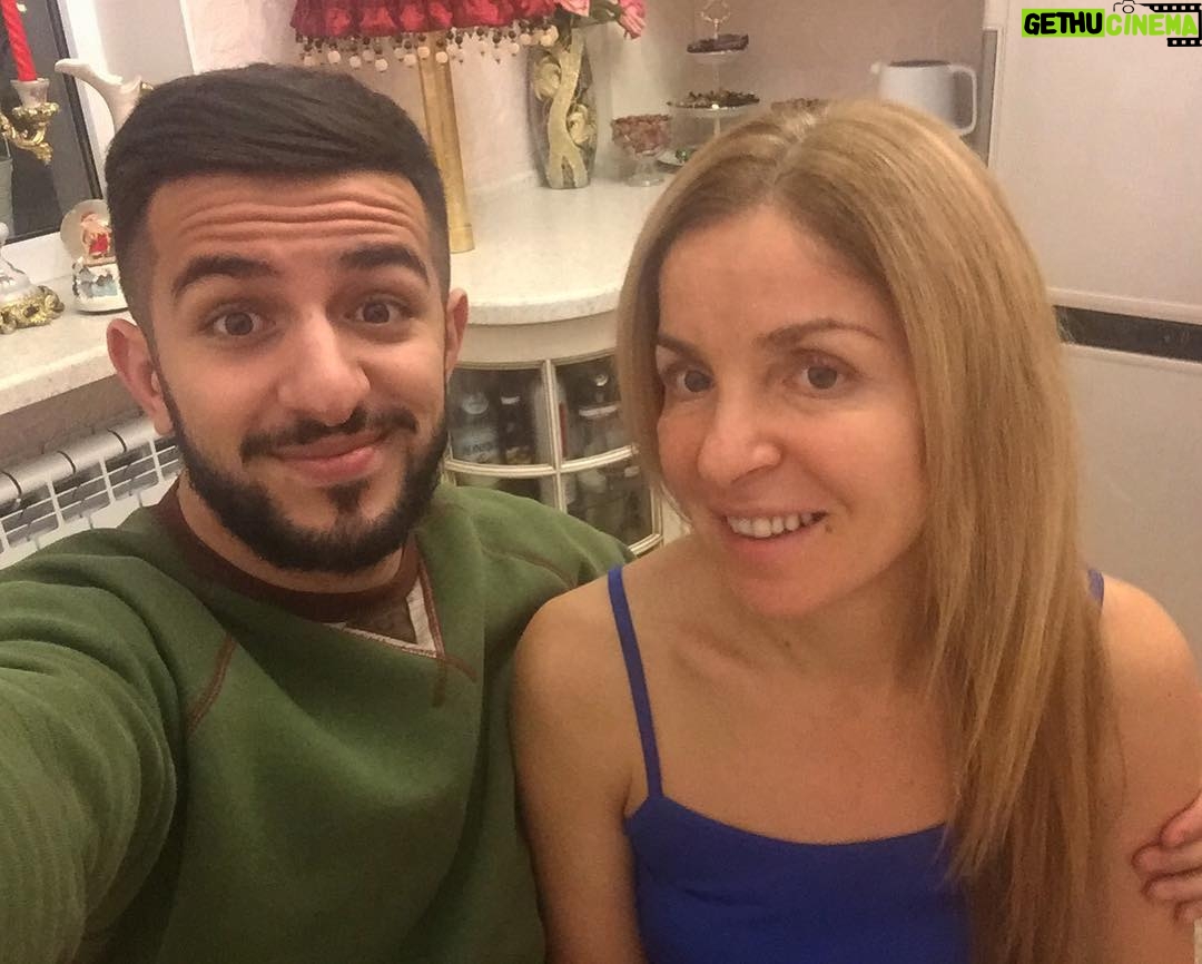 Guram Narmania - 7.9K Likes - С любимой мамой! Задавайте свои вопросы, на которые она постарается ответить в следующем влоге) А почему бы и нет😂
#гурамгрузин #rakamakafo #мамагурама