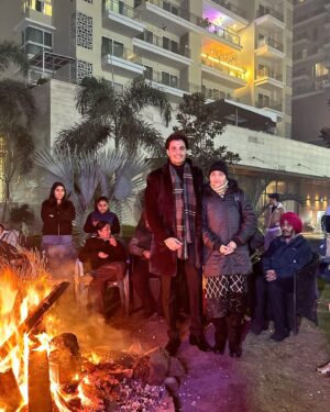 Gurnazar Instagram - Happy Lohri Everyone ❤️

#gurnazar @amarjeet_chattha_29