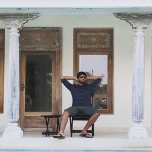 Gursimran Khamba Instagram - Prepping for the lockdown like a Punjabi uncle judging everyone walking past the house