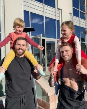 Gus Kenworthy Instagram - Home sweet homo! 🥹 I had THE best time at this year’s @TellurideGaySki Week. I’m already looking forward to next year’s event - hope to see y’all there! 🌈❄️♥️