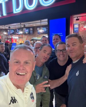 Gus Worland Instagram - What a night @lakers @kingjames @eevans100 @wally_and_lon @mykayakcoach @daneparsons