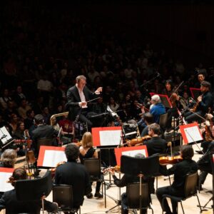 Gustavo Santaolalla Instagram - Thank you London for an amazing show! 🙏🏻

It was an honor to play The Last Of Us soundtrack with @philharmonia_orchestra 
Conductor: @marekwroniszewski 
Special Guest: @juanxluqui 

Thank you @gamemusicfestival for the invitation, I am really happy for the unforgettable night we shared.

See you soon!

Gracias Londres por un show increíble! 🙏🏻

Fue un honor interpretar el soundtrack de The Last Of Us junto a la @philharmonia_orchestra
Dirigida por: @marekwroniszewski 
Invitado especial: @juanxluqui

Gracias @gamemusic festival por la invitación, realmente estoy muy feliz por la noche inolvidable que compartimos. 

Nos vemos pronto! 

📸 @joagaluszka
@ese_chape @alex_moukala @alep13 
@matpawlak  @marta.pawlakmae 

#gmfest2024 #gamemusicfestival #thesoundsofthefireflies #thelastofus #tlou @druckmann @thelastofus @naughty_dog_inc @playstation @playstationuk @playstation_la
