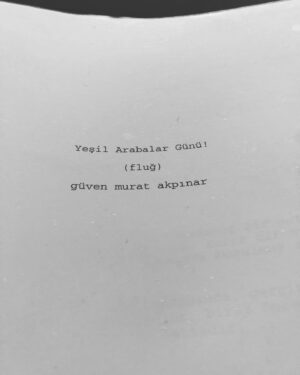 Güven Murat Akpınar Instagram - #yeşilarabalargünü "yenibiryol" bulmak için, "keşfetmek" için o neyse onu, hayattan çok korkup da "korkmamayı" öğrenmek için adım atmamı, başlamamı, yürümemi sağlayan canım dostlarıma.

ennn başından beri yanımda duran, yanında durduğum ve kolumdan tutup beni bu maceraya atan evet İbrahim Beyciğim siz. ve güzellerim, İpek Hanımcığım, Çağ Hanımcığım siz :) ve şimdi bu yolculukta benimle birlikte yürümeye gelen, tanıştığıma çok memnun olduğum yeni dostlarım Müfit abiciğim, Selinciğim, Metinciğim ve Tenekedibindekalanbulanıkzeytinyağı isimli arkadaşım :) ve en korktuğum anda ve şimdi de hep yanımda duran "yeşilarabalargüLü" Şevval, Mehtap, Meltem, BurakCan, Yahya, Göksun.

ve kapısından adımımı attığım anda hep hep rahat bir nefes aldığım, "oh" dediğim: canım Craft Tiyatro.

çok çok ama çok çok teşekkür ederim💚(uzun yazdım, affola:))