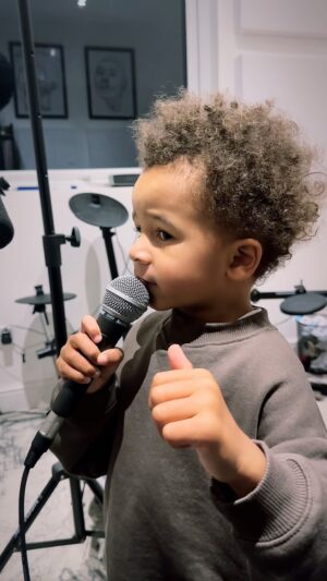 Guvna B Instagram - The moment I knew me and Ghetts had one. Also, I’m never using that mic again. Buy and stream the album if you haven’t already 🏚️🖤