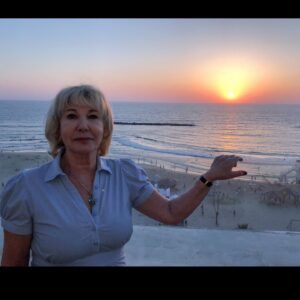 Guy Oseary Instagram - My beloved beautiful mother passed away today. 
On Mother’s Day ..

I’m sorry we didn’t spend more time together. 
I didn’t get a chance to ask you the many questions I will now never have the answers to. 
I am grateful for the good times we had together. 
I am grateful that all my children know their amazing grandmother.. 
I am grateful for all the laughs we had. 
I am grateful you were there with me on my wedding day. 
Living far away from you for most of my life was hard for me. I needed you. All kids need their mother. 
I know it was even tougher for you. 
I can’t imagine the pain you suffered. 
No matter where I was in the world I promise you that you were always with me in my heart and you will always be with me. 

Rest peacefully my e-ma. I hope your favorites Edith Piaf and Luciano Pavarotti find you in the heavens and sing to you all of your favorite songs. 

The last song I played for you was “Woman” by John Lennon. 
I wanted the last words for you to hear from a song to be the last words of that song:
“I love you, I love you, I love you , I love you…….” 

I love you mom ❤️💛💚 now and forever 🙏🏽🕊️