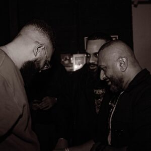 Guz Khan Instagram - My team, Allahumma Baarik. There ain’t none better. 📸 @hvrisworld