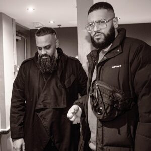 Guz Khan Instagram - My team, Allahumma Baarik. There ain’t none better. 📸 @hvrisworld
