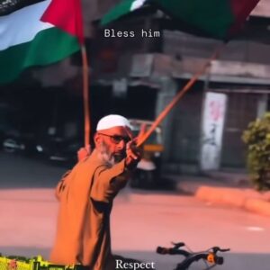 Guz Khan Instagram - From the streets of Pakistan, to the streets of the world. We shall never be defeated in our dream of freedom. Free Palestine ✌🏾💚🇵🇸🇵🇰