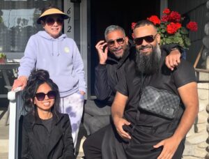 Guz Khan Instagram - “We gon be alright” the family 🇺🇸🇨🇳🇵🇰