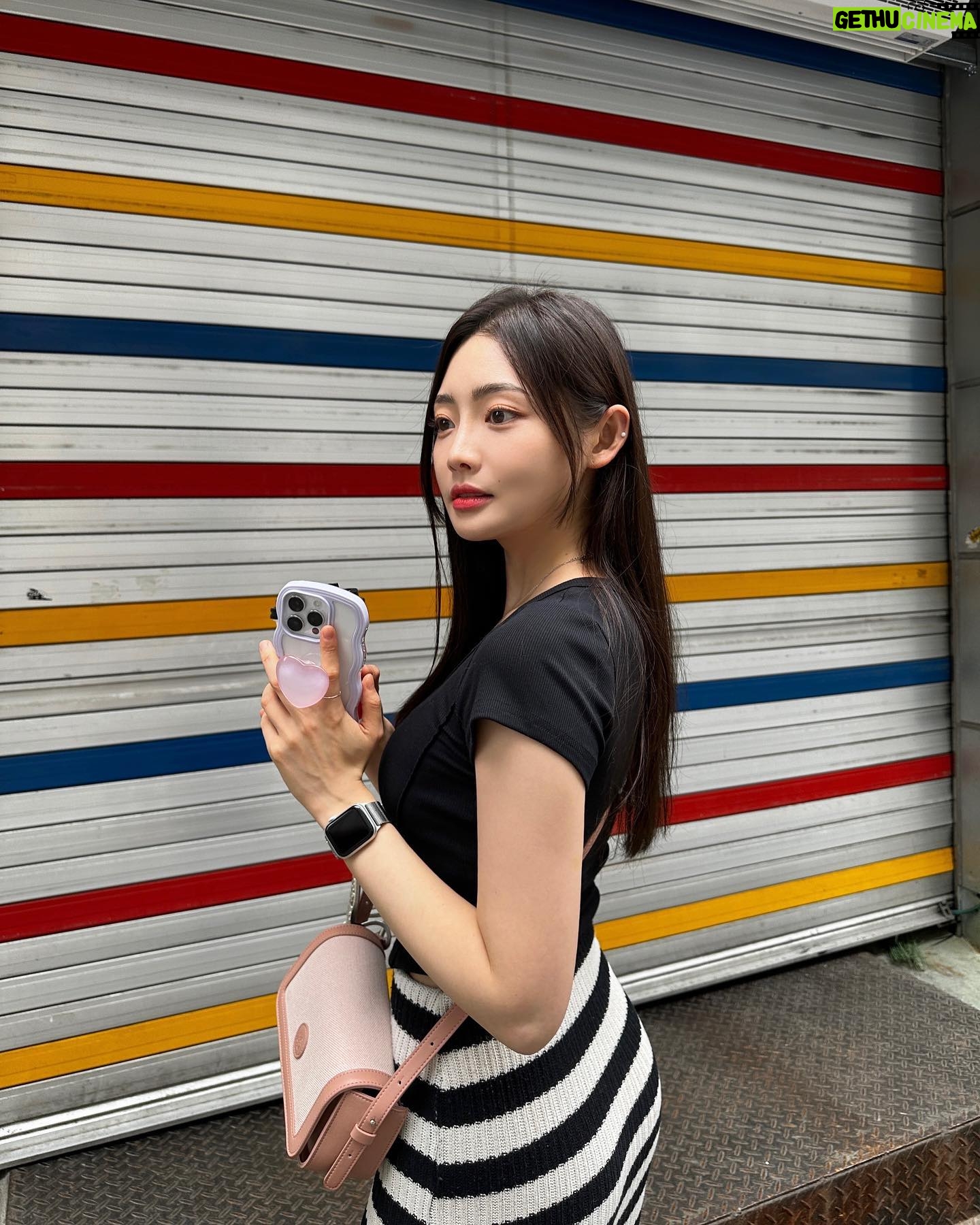 Gwak Soo-jin - 1.5K Likes - 힙찌로