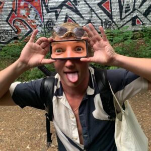Gwilym Lee Instagram - My eyes? Or @benhardy’s smile??? You decide…..