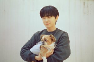 Ha Hyun Sang Instagram - 2022년부터 갤러리를 쭈욱 훑어봤다 
역시 남는건 사진 뿐이더라... 
내년에는 꼭 사진 많이 찍어야겠어...
#새해복아주많이받으세요