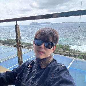 Ha Jun Instagram - 제주도~❤️ 

#제주도 #해일리풀앤스파