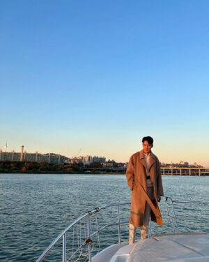 Ha Seok-jin Instagram - 유난히 짧은🍂🍁