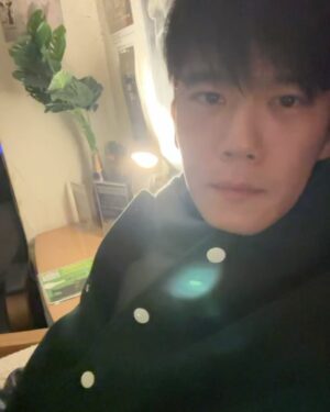 Ha Seok-jin Instagram - 월동준비🧣☕️