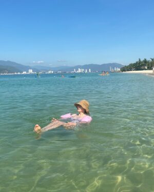 Ha Si-eun Instagram - 벌써 그리워지네💜
행복했던 나트랑🏊‍♀️
.
.
.
#튜브없이안뜸
#겁많은편
#유교걸의용기낸피드
#나트랑
#빈펄섬