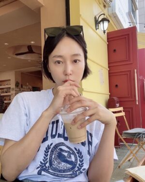 Ha Si-eun Instagram - 여름 이닷☀️