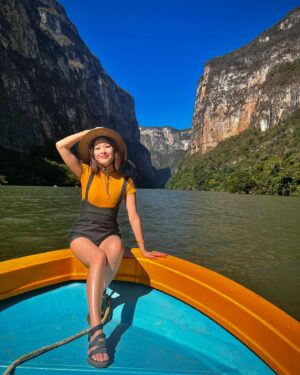 Ha Thanh Špetlíková Instagram - Mexico, země naprosto nádherné přírody, milých lidí, ucházející kuchyně, sladobolné muziky, nedostačující dopravy a mizerných retardérů. 

#traveling #lovetraveling #mexico #travelphotography