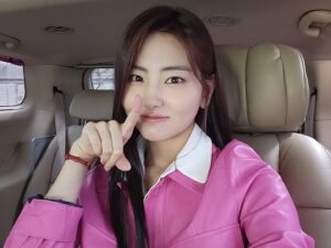 Ha Yul-Ri Instagram - SBS <오늘의 웹툰> 오후10시
본방사수 해주실꺼죠❤