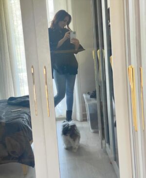 Haala Shiha Instagram - دايماً علي بالي حبيت اهديها  لكل حبايبي القريبين اللي دايماً معايا في كل الظروف و كل لحظات الحياة الصعبة و السهلة و حبهم من القلب من غير اي مصلحة و لا اي غموض و كانوا في ظهري و قربهم عندي بالدنيا كلها 🫶
انتوا دايما علي بالي 💫
ورمضان مبارك عليكم ☪️