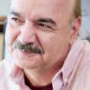 Habib Rezaei Instagram - اقای طهماسب نازنین ۳۰اردیبهشت
روز تولدعزیزشمامبارک همه خنده‌ها و رویاها وحال‌خوب بچه‌ها والبته بزرگترها.
در عرض‌۲۴ ساعت واقعا،با کمک همه عزیزان یک‌جمع صوتی مهیا شد برای تبریک و بیشتر ابراز دلتنگی.هرنقص‌و‌کمبودی ‌هست به کمال و‌ارج خودتون ببخشید و بذارید به حساب اول کمبود‌وقت واصلش هم اینکه شما بالاسرکار نبودید...و بهانه‌ای بشه برای این که بیاین و‌دوباره همه جمع بشیم ان‌شالله...خدا حفظ کنه شمارو
@mrezahedayati 
@mohamadbahrani_official 
@bahador.maleki 
@alisarabi 
@negarestakhr 
@hootanshakiba 
@mo.loghmanian 
@ehsaankaramy 
@kazem_sayahi
#ایرج_طهماسب 
#حمیدجبلی
#کلاه_قرمزی 
#پسرخاله 
#حبیب_رضایی 
تدوین صدا و تصویر:
@alireza.vahdii 
و
@reihanet 
#تولد_عید_شما_مبارک 
‎#کلاه_قرمزی 
‎#پسرخاله