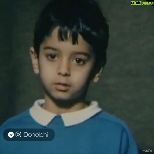 Habib Rezaei - 22.2K Likes - به بهانه #روز_جهانی_کودک که گذشت، یادی کنیم از عباس خان کیارستمی که یادش هرگز نمی گذردو همیشه هست.و شاهکاری به اسم «مشق شب» که در سال ۱۳۶۷ ساخته و برجریده عالم ثبت شد.یکی از هوشمندانه ترین و روانشناسانه ترین نگاه ها به کودکوکودکی و انچه بزرگترها ،میبینند و می سازند،از این جهان بی پیرایه و زلال.هر لحظه اش یک بیانیه جامع از جامعه ای است که میسازیم.چه میشد اگر امروز بزرگسالی این کودکان را میشد دید.
فعلا همین.
*با سپاس از صفحه doholchi,و خانم جهرمی.
#عباس_کیارستمی