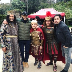 Hadj Ali Menad Instagram - @sultan_achour_officiel @hakim.zelloum.officiel @merouane_guerouabi_ @kamelabdat @zoubirbelhor @code_dacting #cinematographer #comedy #comedien #acteurs #acteuralgérien #acting #roi