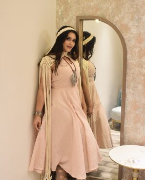 Haelyn Shastri Instagram - Thank you and a grattitude post!
I would like to say thank you #jaipur for the warm welcome. It was my first time in jaipur and cannot stop talking about how beautiful the city is and @jaipurcoutureshow_official  for having me as a celebrity showstopper to walk for the amazing  @craftcouncilweaversartisans  @deepaksankit @silveroakinstituteofdesign 
Special thanks to @silverbell.networks  @the_chandi_studio  @theheadmansalon 

#haelynshastri  #jaipurcoutureshow  #jaipurdiaries  #fashionshow  #showstopper  #mglion