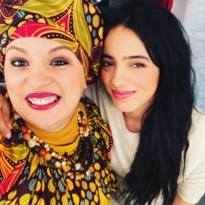 Hafsia Herzi Instagram - Bravo @samiaorosemane pour ton magnifique spectacle à @apollo_theatre75 #rires #emotions #talent je vous le recommande 😊💪💕