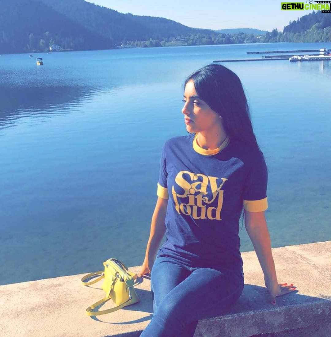 Hafsia Herzi - 1.3K Likes - Le cancer du sein parlons-en ! Chaque photo, regram ou post de ce tee-shirt rapportera 1 euro à l’association @parlonsen disponible sur le site bash paris ou en boutique @bashparis #bashpinkoctober #sayitloudwithbash #sayitloud 💕