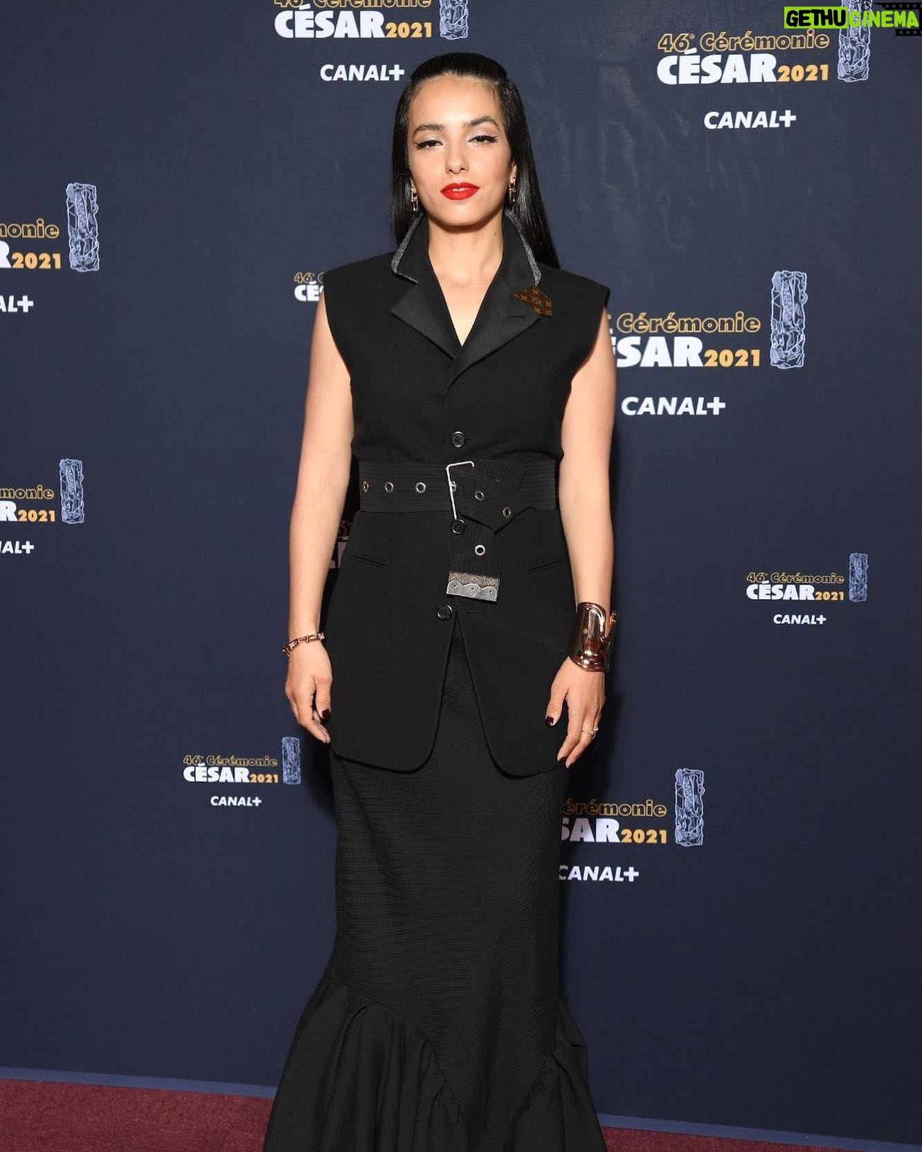 Hafsia Herzi - 2.5K Likes - Merci @albane.cleret @louisvuitton @nicolasghesquiere @tiffanyandco @gettyimages #glamteam @carolelasnier @nabilharlow #albanecleretimageagency 🎬