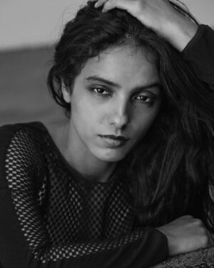 Hafsia Herzi Instagram - #picture @sylviecastioni 💕#body @palomacasile #stylist @faneliepatras #agentimage @genesetalents #momentdevie 🌷