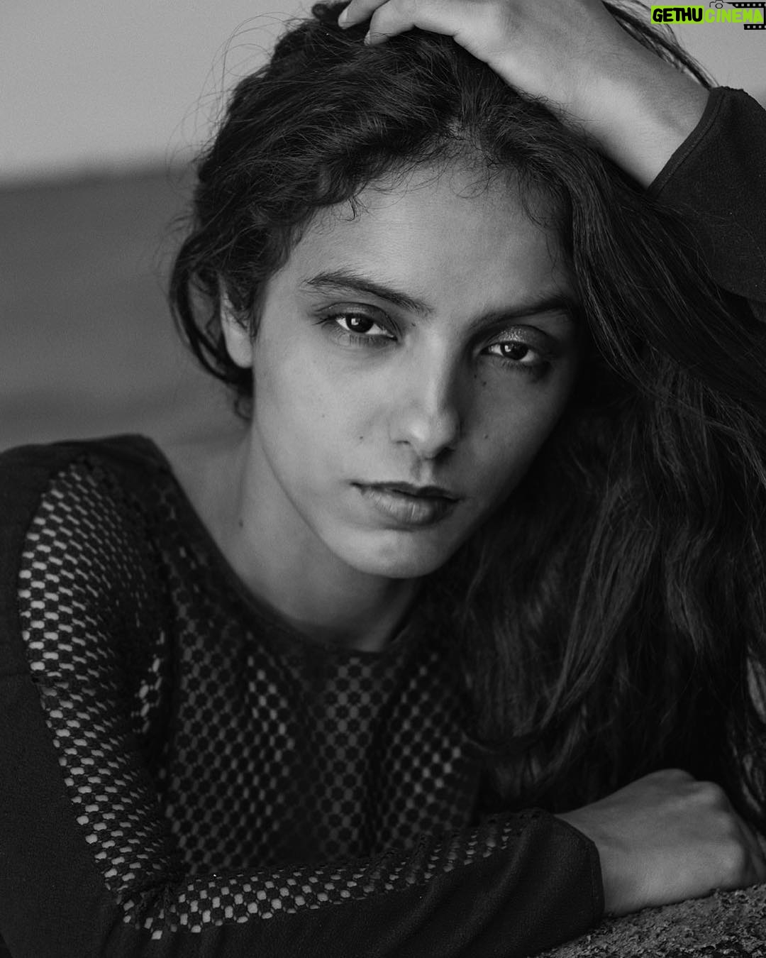 Hafsia Herzi - 1.5K Likes - #picture @sylviecastioni 💕#body @palomacasile #stylist @faneliepatras #agentimage @genesetalents #momentdevie 🌷