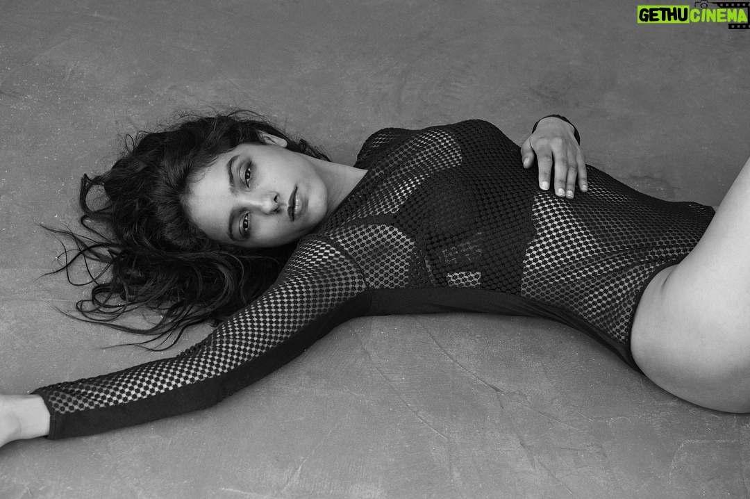 Hafsia Herzi - 1.4K Likes - #picture @sylviecastioni #body @palomacasile #stylism @fanelie_patras @genesetalents 🌷