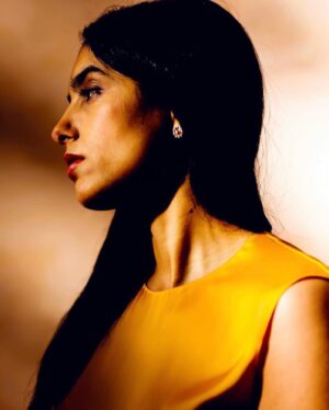 Hafsia Herzi Instagram - Ce mois-ci dans le magazine @premierefr pour parler de  #tumeritesunamour #photo @romain_cole @festivaldecannes @semaine_de_la_critique merci @franckprovostparis @charlottechesnaisjewelry 🌷le 11 septembre au cinéma 🎞