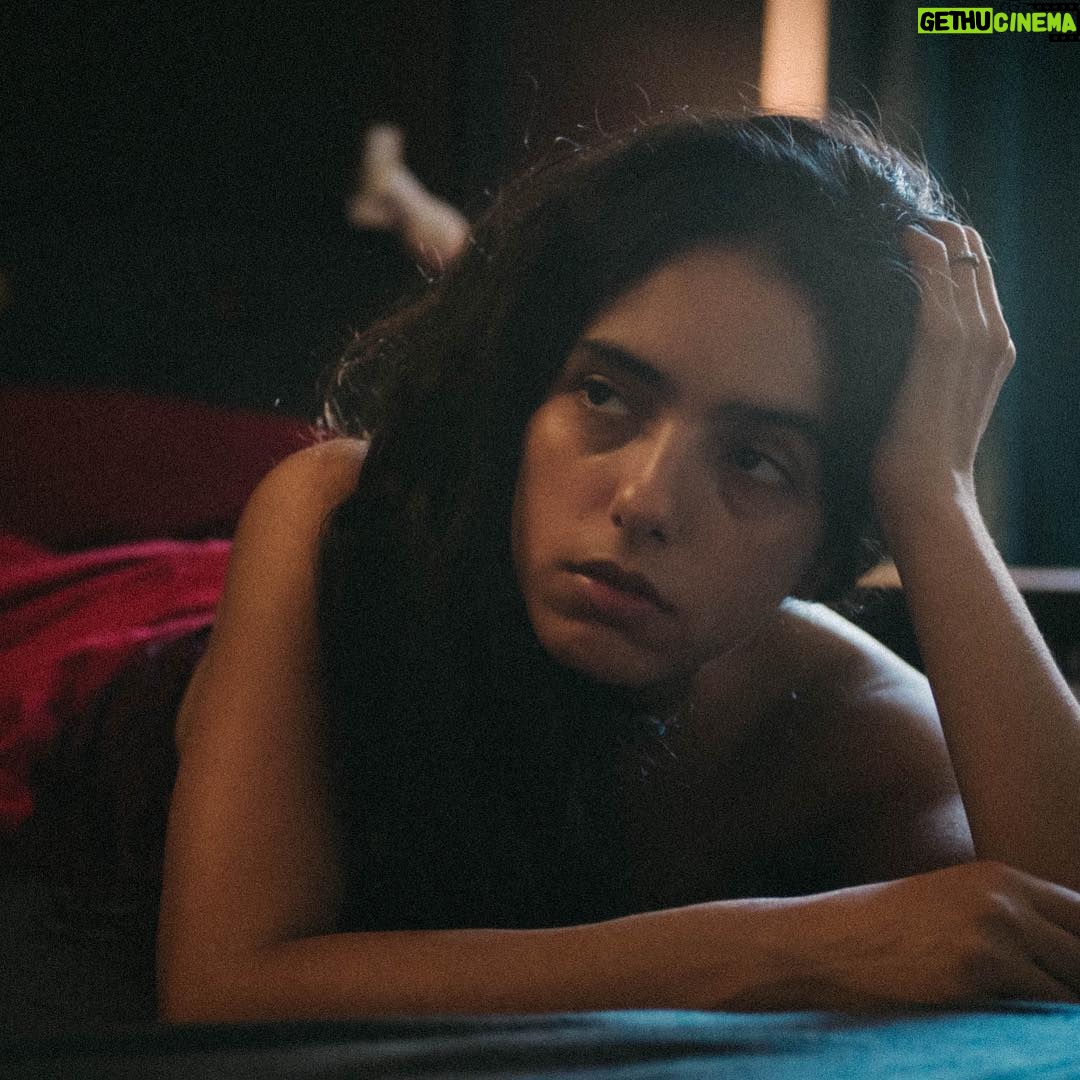 Hafsia Herzi - 1.4K Likes - #obsession #film #longmetrage 🎥#cinema #actrice #realisatrice #scenariste #productrice ☘️ #prochainement