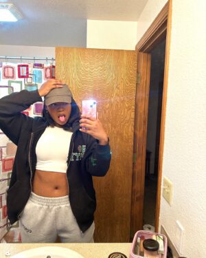 Hailey Kilgore Instagram - I’m just here so I don’t get fined