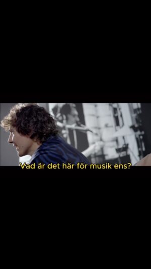 Håkan Hellström Instagram - 23 år idag! 🥳 ”Känn ingen sorg för mig Göteborg”, låten som kom att bli Håkans genombrott som soloartist, och titelspåret på hans debutalbum, firar 23 år idag! I videon berättar Håkan om hur mycket bandet The Soundtrack of Our Lives betydde för låten och albumet. I sommar spelar både dom och Håkan på Way Out West. Vad har låten betytt för dig? Har du något särskilt minne kopplat till låten?

/Tro & Tvivel
#känningensorgförmiggöteborg #thesoundtrackofourlives