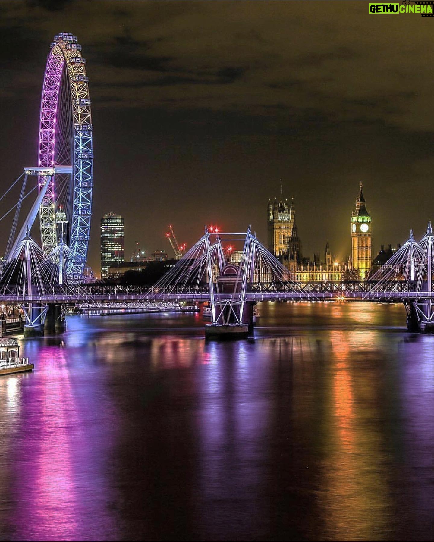Hakan Ka - 2.1K Likes - 🧿🧿 London Eye Big Ben bir arada😊 Renkli geceler... #еyfriday
