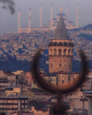 Hakan Ka Instagram - İç içe  İstanbul...